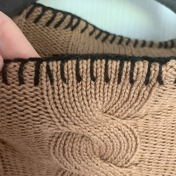 J Crew Cable Knit Tan Sweater with black contrast stitching trim size medium - Picture 3 of 12
